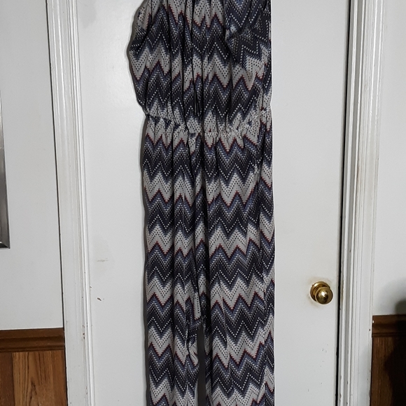 Love by Chesley jumpsuit - Picture 3 of 9